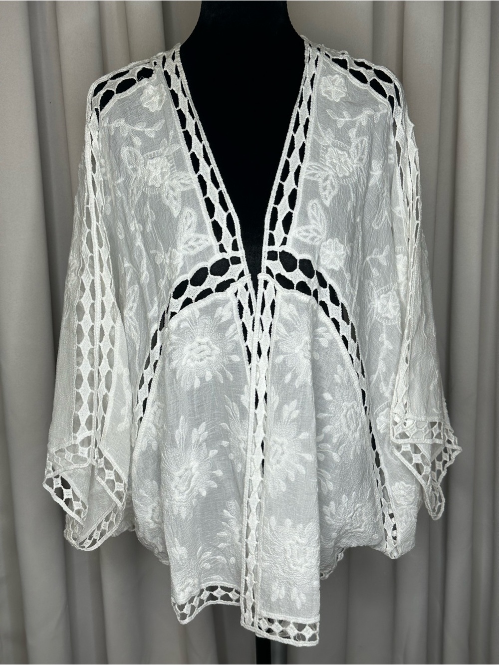 torrid White Crochet & Floral cardigan